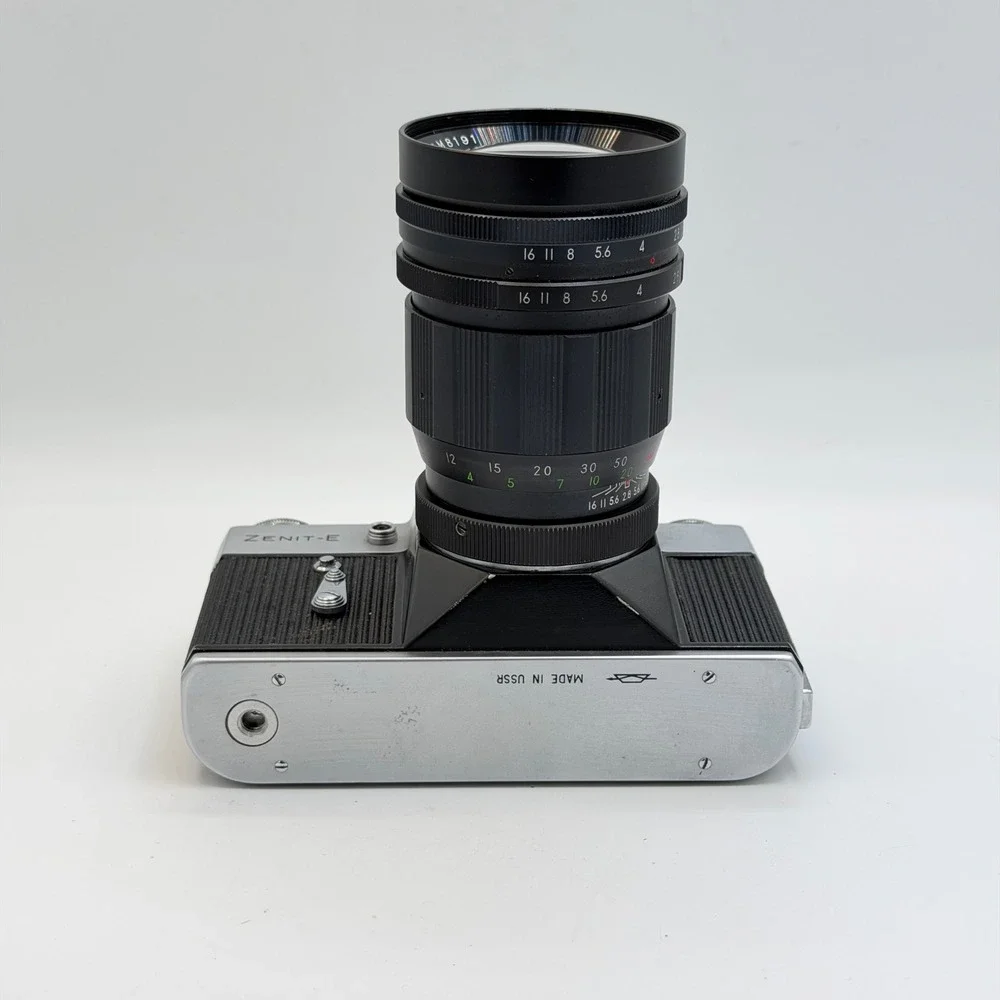 Zenit-E 35mm Film SLR Camera W/ Kennex Telephoto 135mm f2.8 Lens Vintage Silver